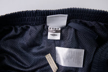 Load image into Gallery viewer, Vintage Umbro Trackpants | M