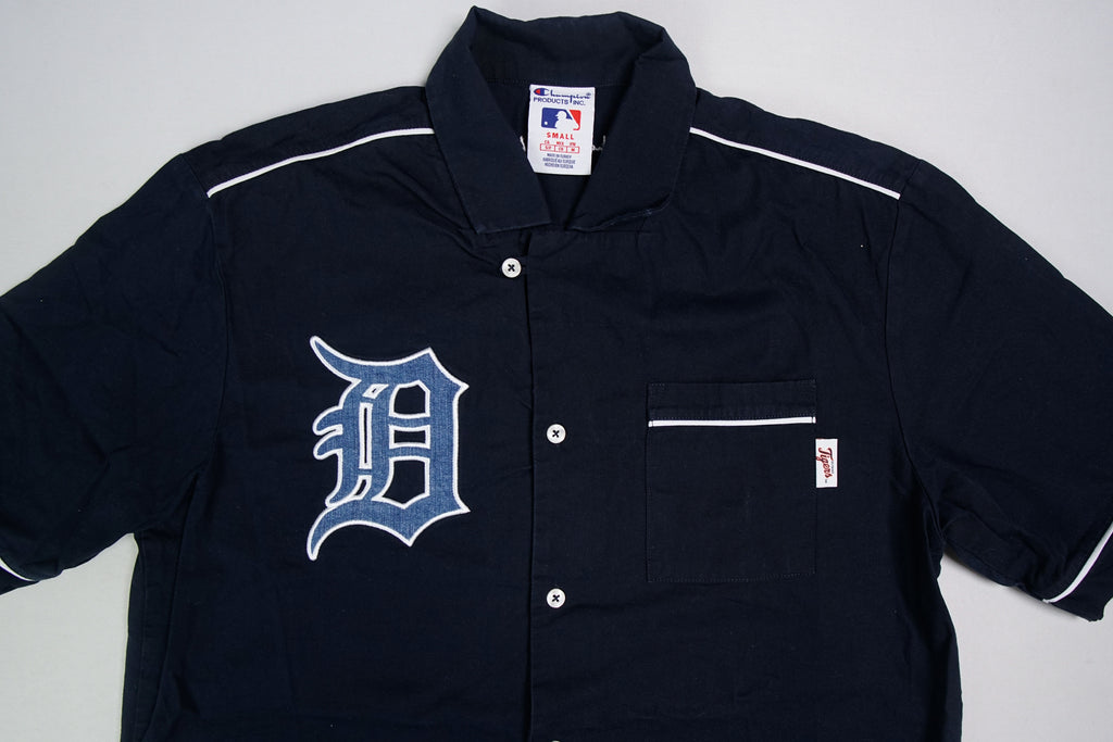 Champion Shirt | S