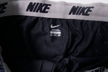Load image into Gallery viewer, Nike Trackpants | XXL