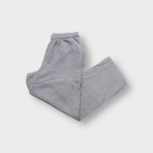 Load image into Gallery viewer, Vintage Nike Sweatpants | M