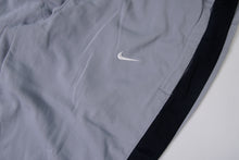 Load image into Gallery viewer, Vintage Nike Trackpants | S