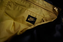 Load image into Gallery viewer, Vintage Nike Bag