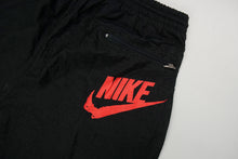 Load image into Gallery viewer, Vintage Nike Trackpants | S