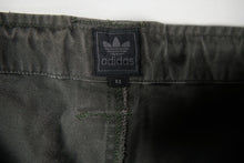 Load image into Gallery viewer, Vintage Adidas Shorts | L