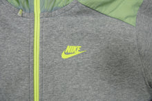 Load image into Gallery viewer, Vintage Nike Sweatjacket | S