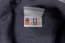 Load image into Gallery viewer, Vintage Umbro Trackjacket | S
