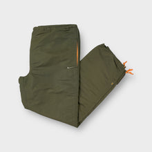 Load image into Gallery viewer, Vintage Nike Trackpants | M