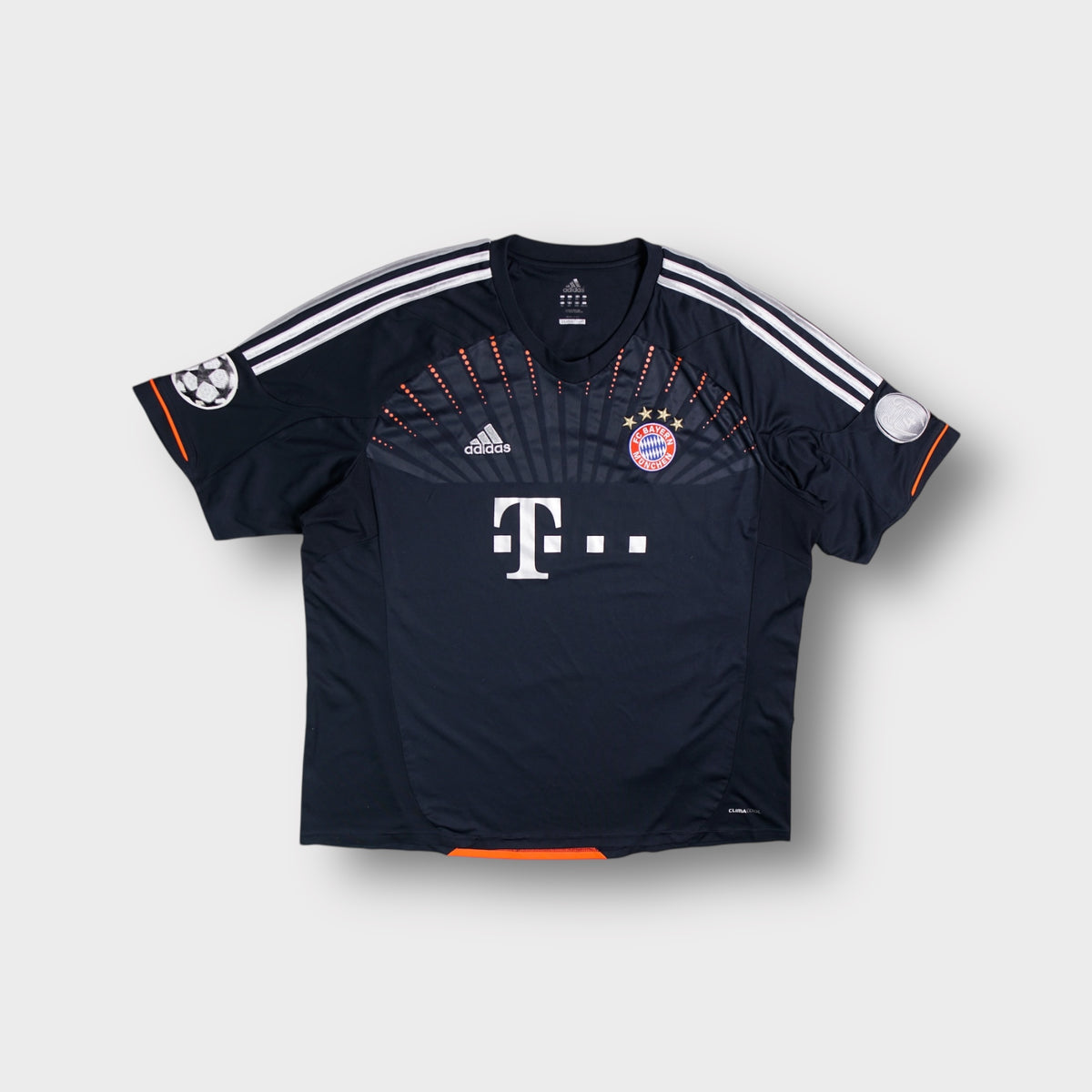 Adidas FC Bayern 12-13 UCL Shaqiri Jersey | XL