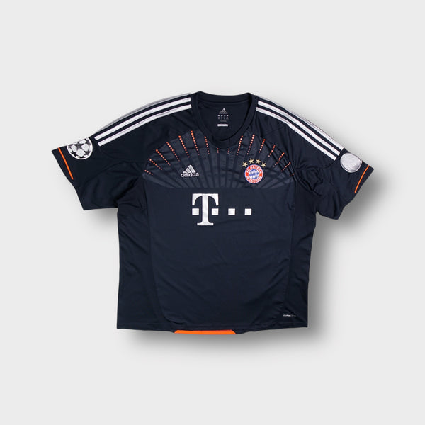 Adidas FC Bayern 12-13 UCL Shaqiri Jersey | XL