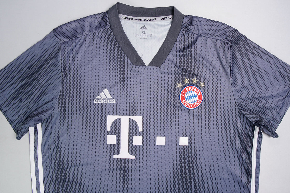 Adidas FC Bayern 18-19 Parley Jersey | XL