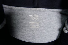 Load image into Gallery viewer, Vintage Nike Sweatjacket | S