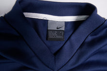 Load image into Gallery viewer, Vintage Nike Shirt | S