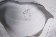 Load image into Gallery viewer, Vintage Nike T-Shirt | L