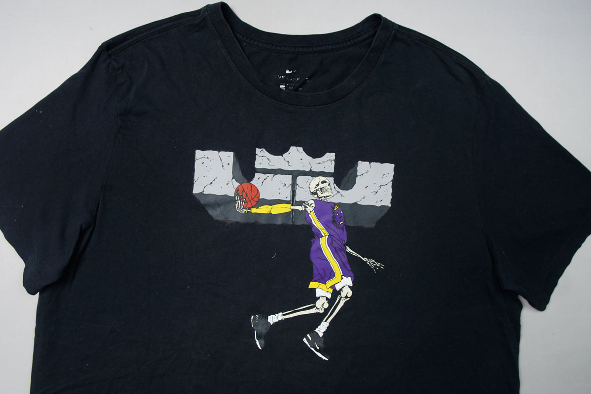 Nike LeBron James T-Shirt | XXL
