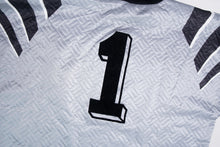 Load image into Gallery viewer, Vintage Adidas Goalkeeper Jersey | XL