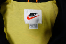 Load image into Gallery viewer, Vintage Nike Trackjacket | L