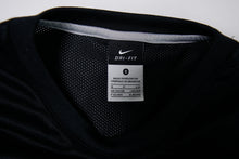 Load image into Gallery viewer, Vintage Nike Shirt | S