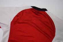 Load image into Gallery viewer, Vintage Nike Shirt | M