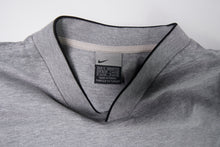 Load image into Gallery viewer, Vintage Nike T-Shirt | S