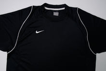 Load image into Gallery viewer, Vintage Nike Shirt | M
