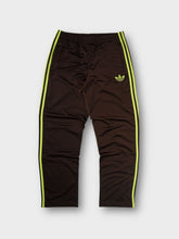 Load image into Gallery viewer, Vintage Adidas Trackpants | M