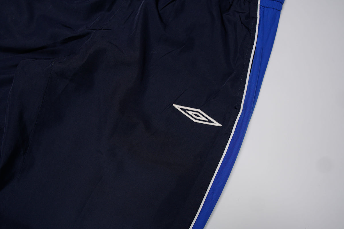 Vintage Umbro Trackpants | L