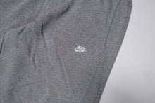 Load image into Gallery viewer, Vintage Nike Sweatpants | L