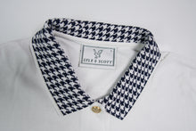 Load image into Gallery viewer, Vintage Lyle&amp;Scott &quot;The Hole in One Club&quot; Poloshirt | L