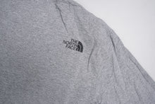 Load image into Gallery viewer, The North Face Longsleeve | L