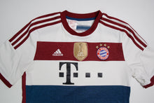 Load image into Gallery viewer, Adidas FC Bayern 14-15 Schweinsteiger Jersey | XS