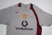 Load image into Gallery viewer, Vintage Nike Manchester United 02-03 Training Shirt | M