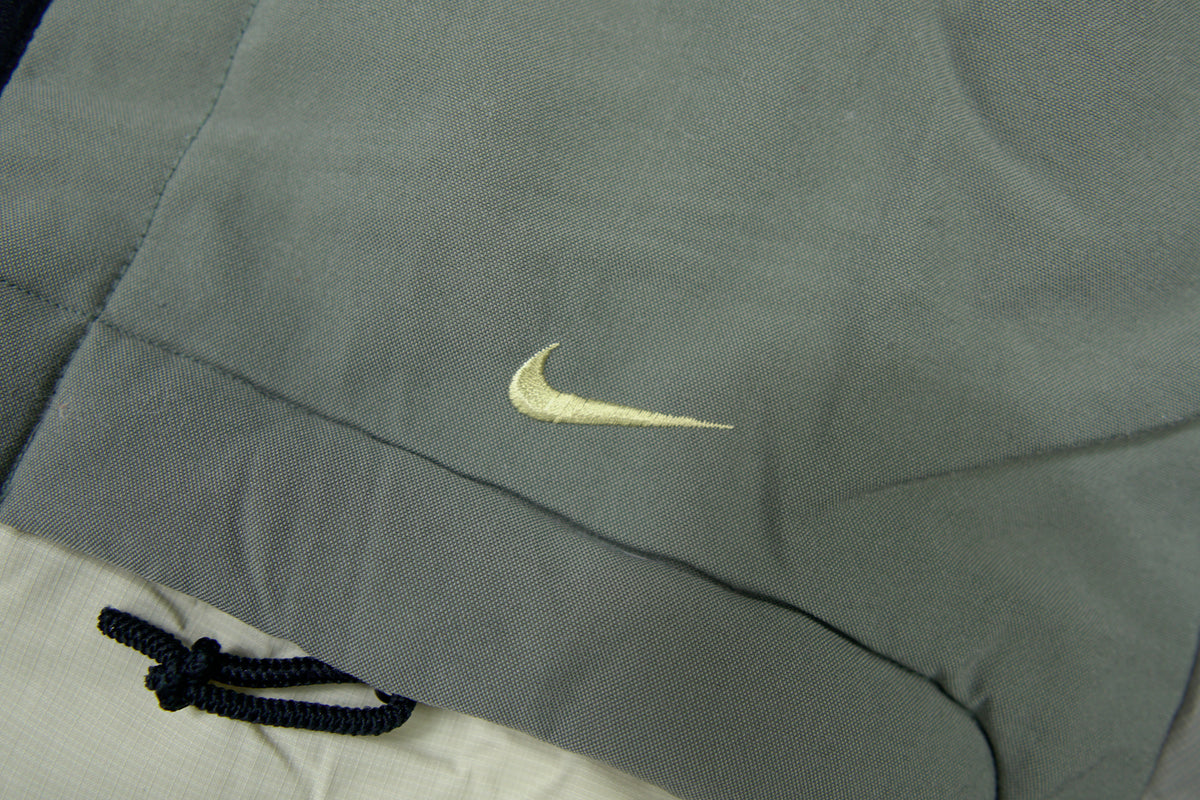 Vintage Nike Puffer Jacket | M