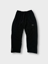 Load image into Gallery viewer, Vintage Umbro Trackpants | XL