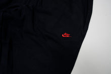 Load image into Gallery viewer, Vintage Nike Sweatpants | L