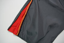 Load image into Gallery viewer, Vintage Germany Trackpants | L
