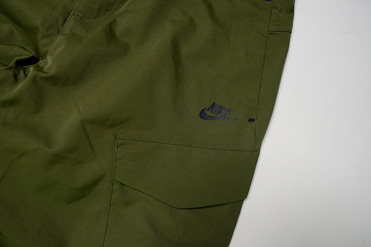 Nike Cargo Pants | 38
