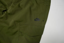 Load image into Gallery viewer, Nike Cargo Pants | 38
