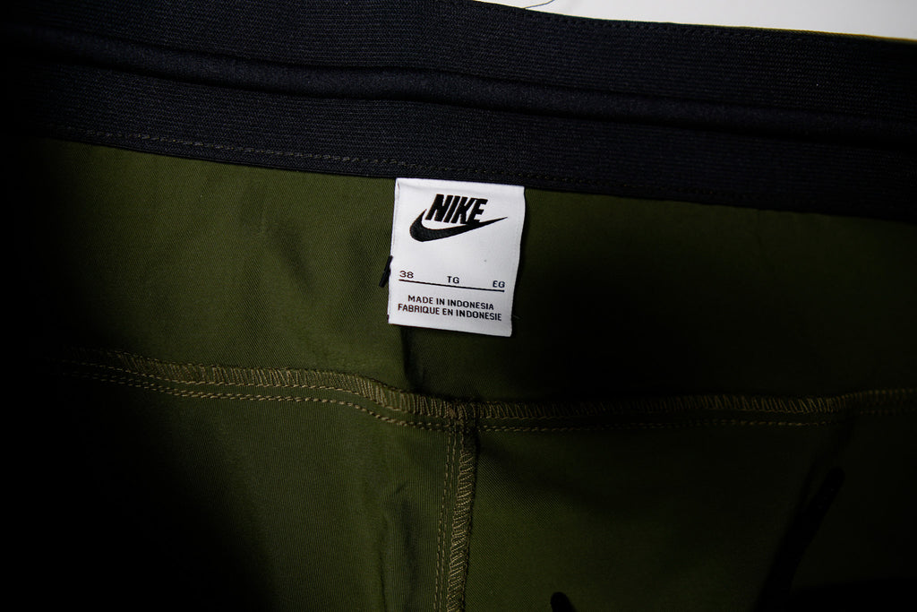 Nike Cargo Pants | 38