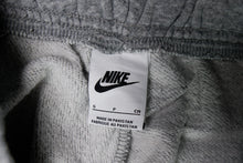 Load image into Gallery viewer, Nike Sweatpants | S