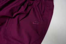 Load image into Gallery viewer, Vintage Nike Trackpants | XL