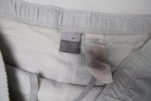 Load image into Gallery viewer, Vintage Nike Trackpants | L
