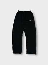 Load image into Gallery viewer, Vintage Nike Trackpants | M