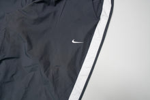 Load image into Gallery viewer, Vintage Nike Trackpants | XS