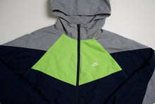 Load image into Gallery viewer, Vintage Nike Trackjacket | M