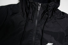 Load image into Gallery viewer, Nike Jacket | M