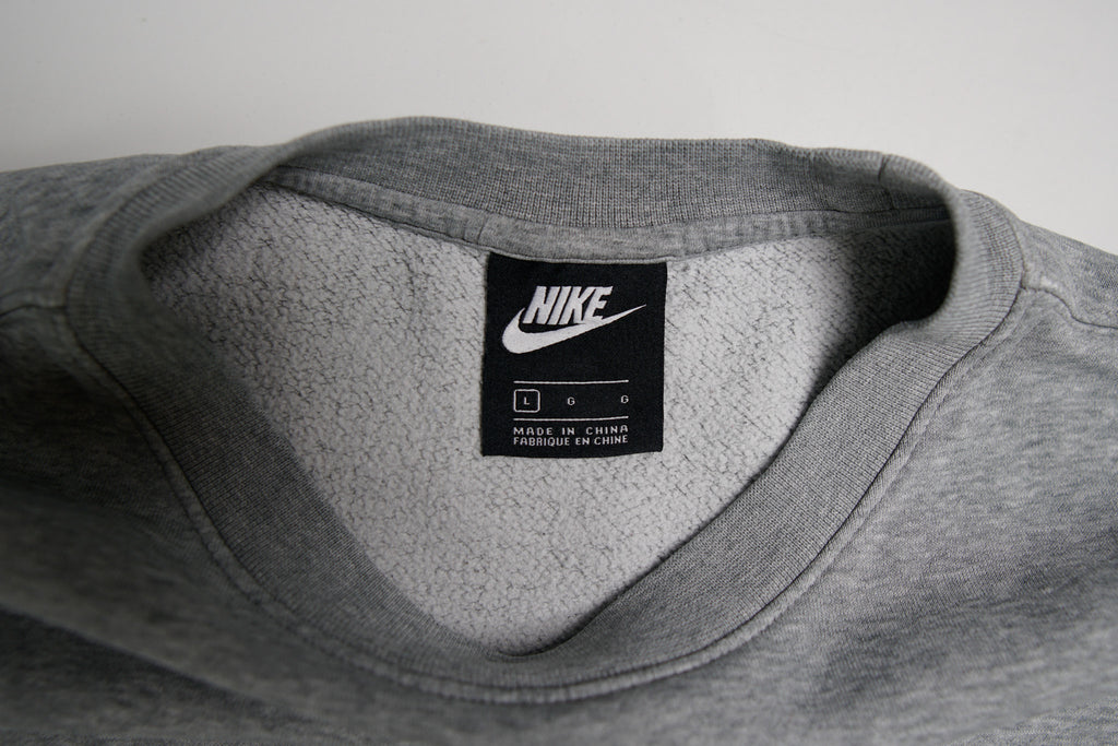 Nike Sweater | L