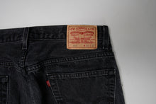 Load image into Gallery viewer, Vintage Levi's Pants | 34/32