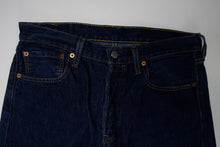 Load image into Gallery viewer, Vintage Levi's Pants | 32/32