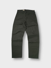 Load image into Gallery viewer, Levi&#39;s Cargo Pants | 30/32