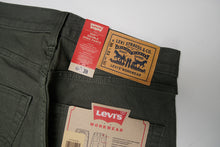 Load image into Gallery viewer, Levi&#39;s Cargo Pants | 30/32